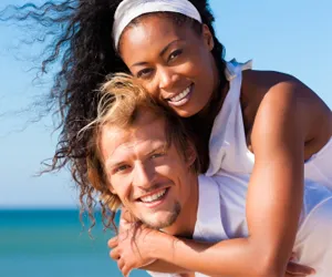 Couple africain heureux